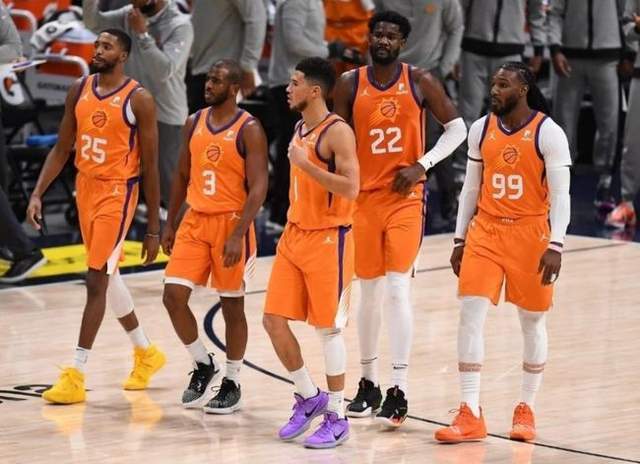  布克连续五场30+太阳轻取活塞追平队史最长连胜纪录